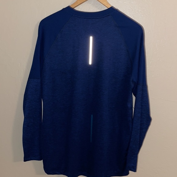 Nike Dri-Fit Long Sleeve T-Shirt - Picture 4 of 5